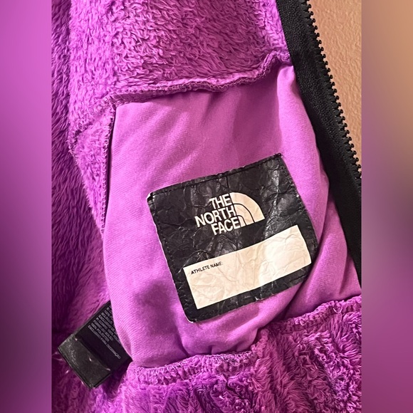 The North Face Girl’s Osolita Full Zip Fleece Jacket - Picture 8 of 15